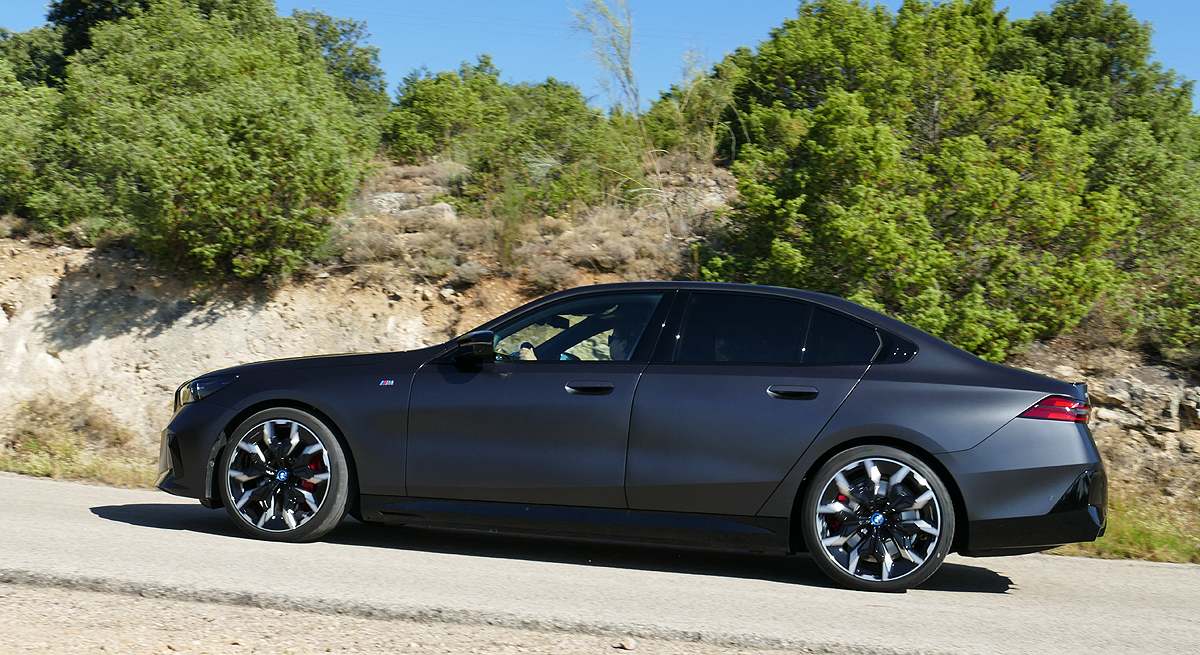 BMW i5 M69