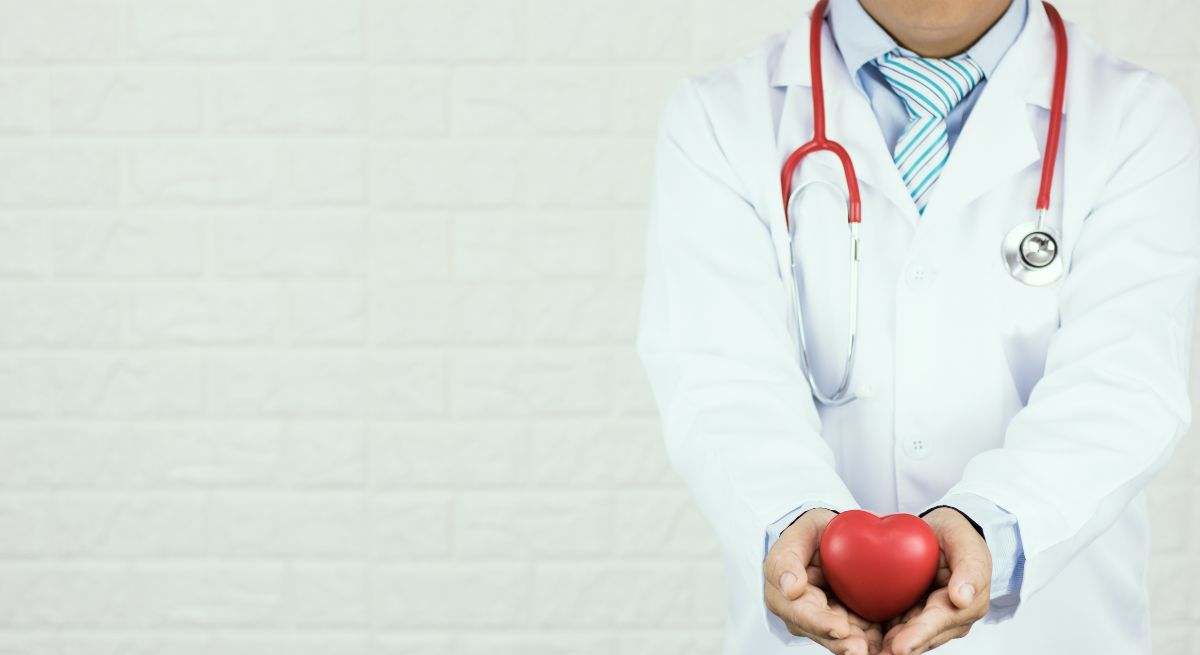 La cardiología es la especialidad médica que diagnostica y trata enfermedades y problemas del sistema cardiovascular