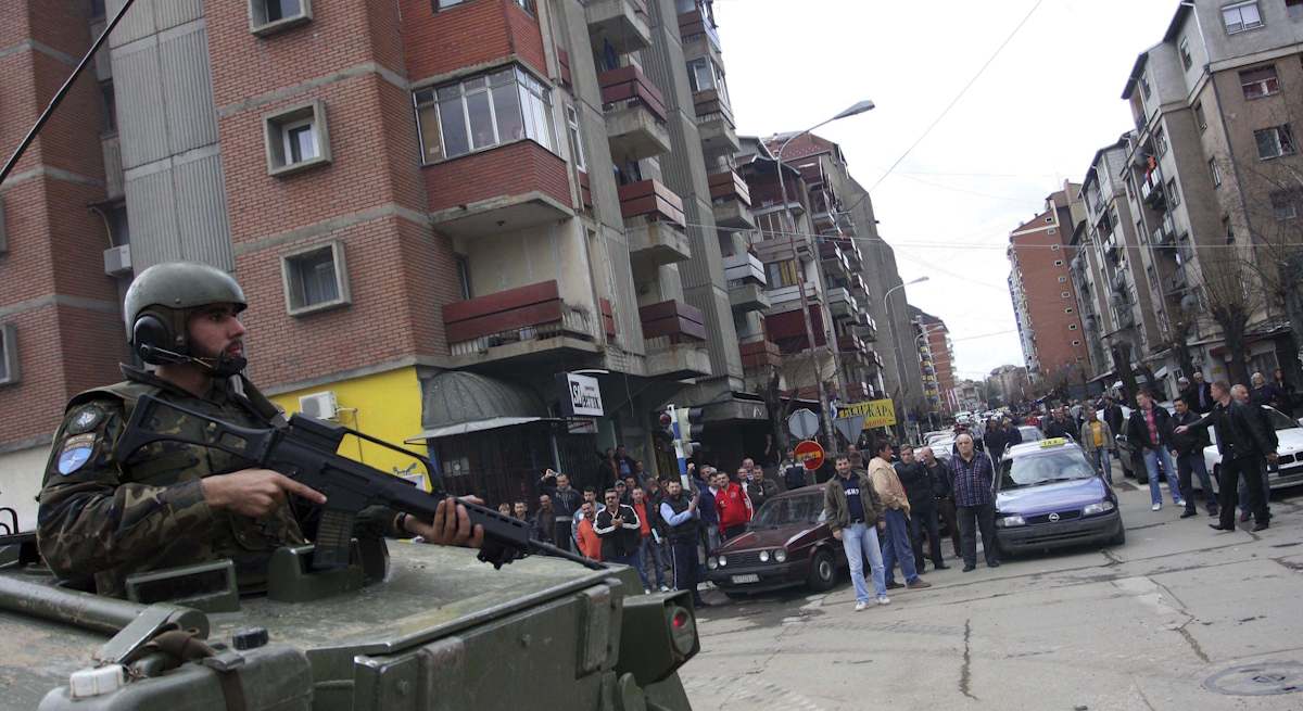 Mision_Militar_en_Kosovo_Reuters.jpg