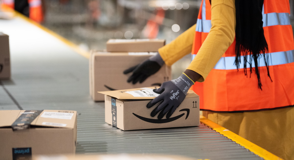 amazon-empleado-dreamstime.jpg
