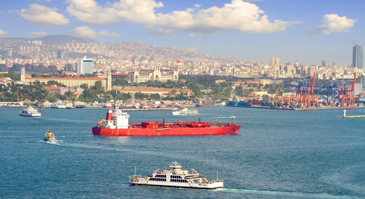turquia-barco-gas-dreamstime.jpg