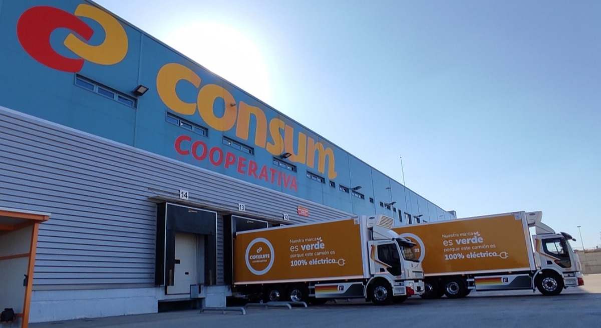 Un centro logístico de Consum.