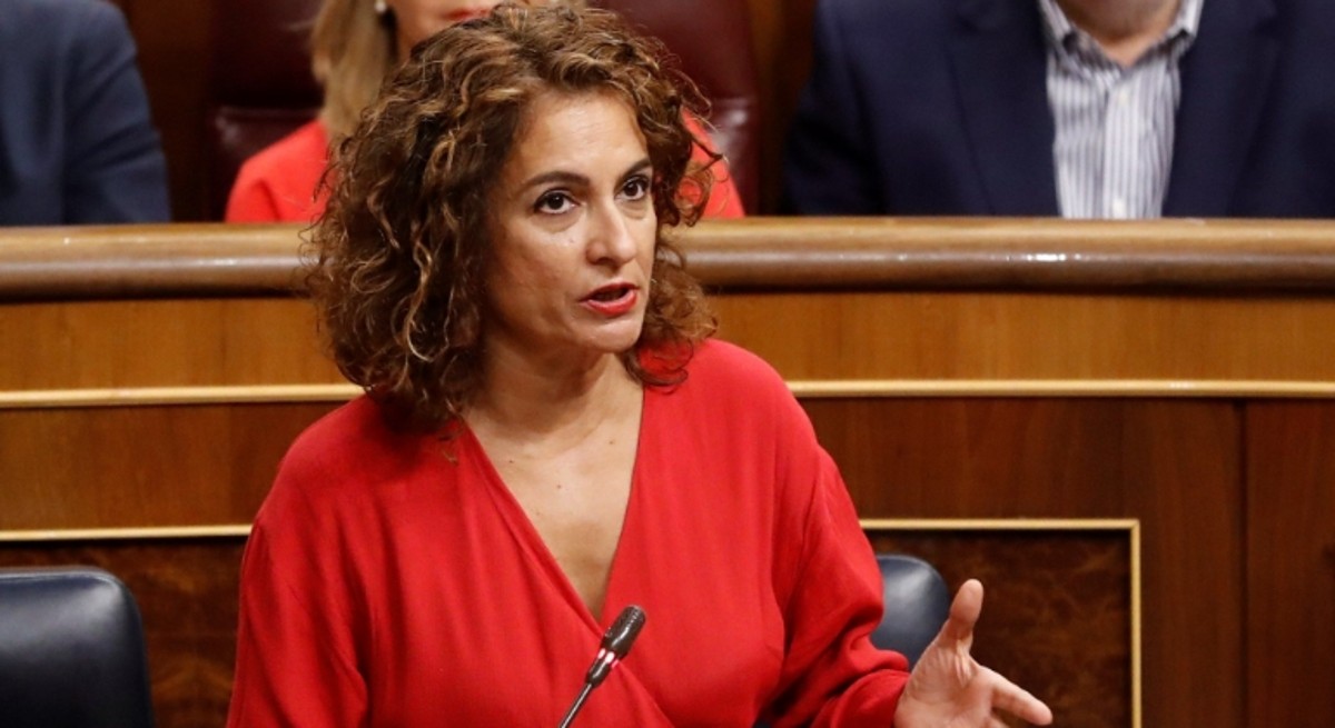 montero-maria-jesus-congreso18septiembre2019-efe.jpg