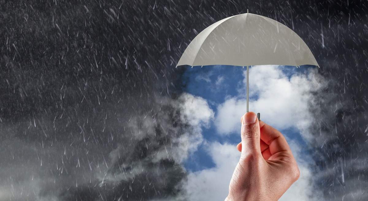 paraguas-tormenta-istock.jpg