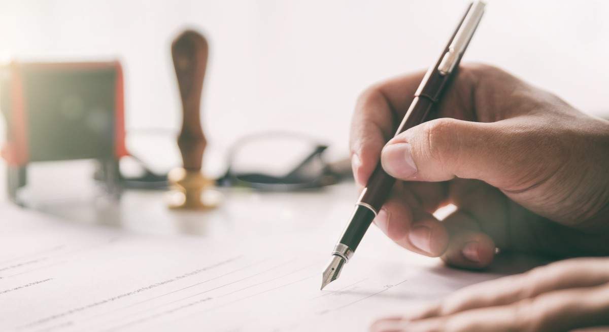 firma-contrato.jpg