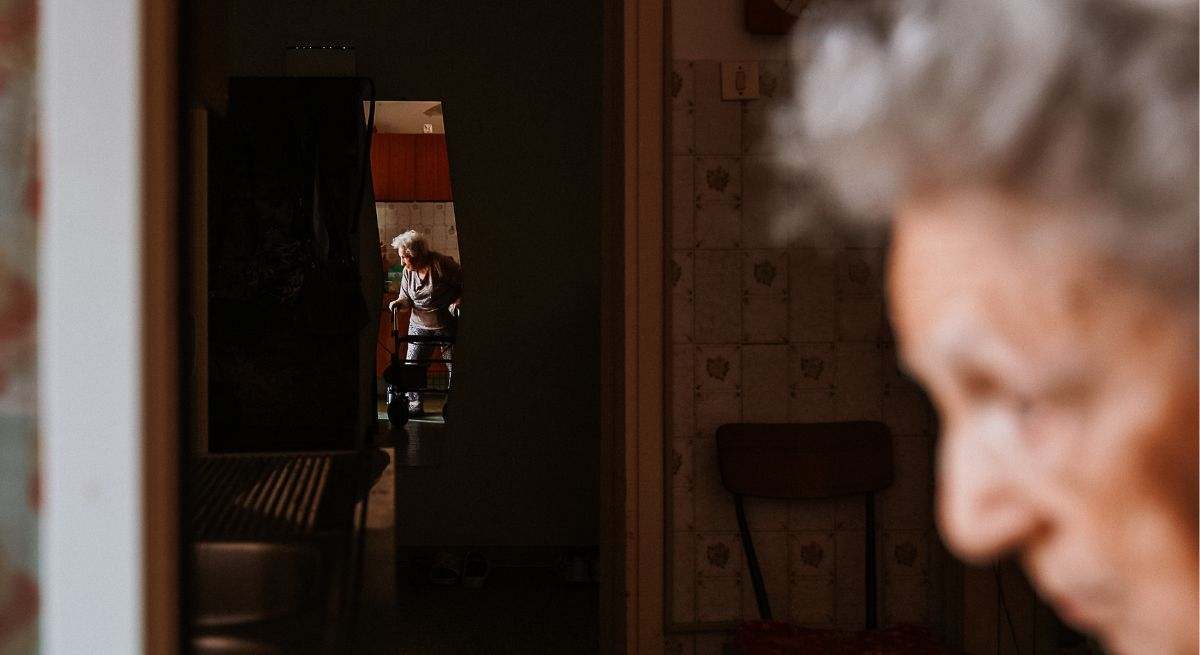 Cuando delinquir se convierte en el único escape de la soledad para los adultos mayores