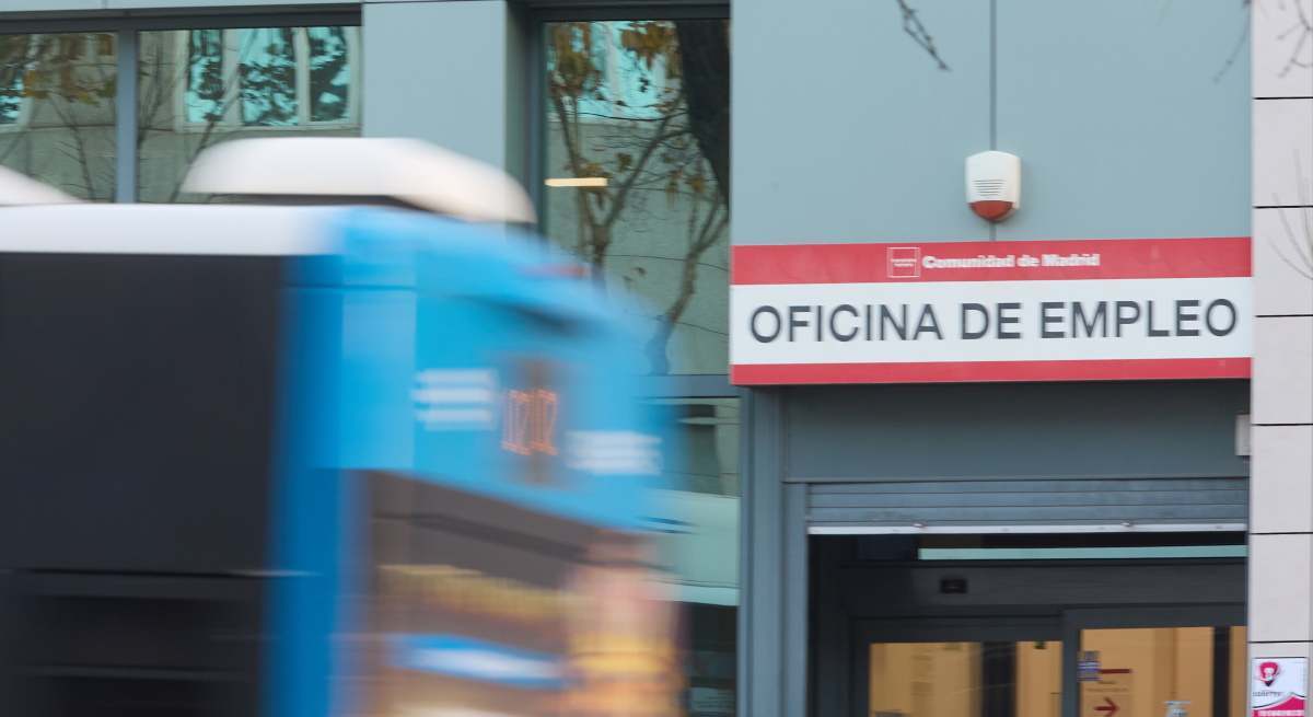 oficina-sepe-fachada-autobus-difuminado-ep.jpg