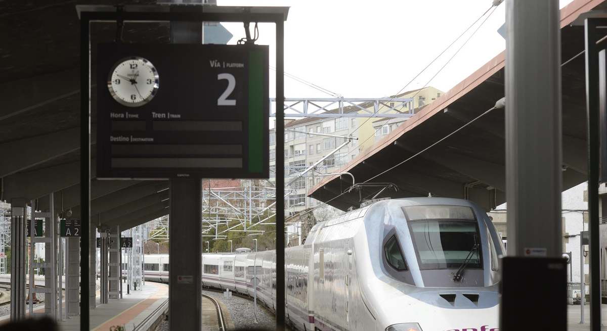 Línea de AVE Madrid-Galicia.