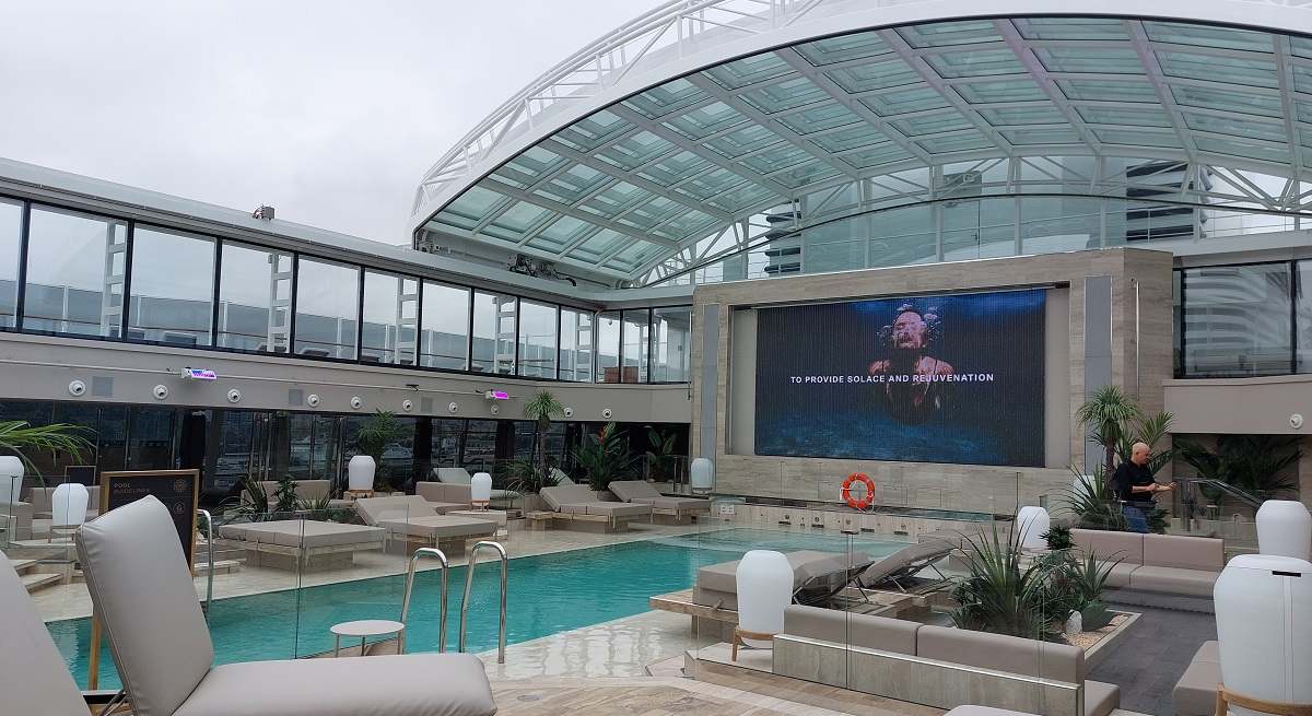 PiscinaIntWeb.jpg