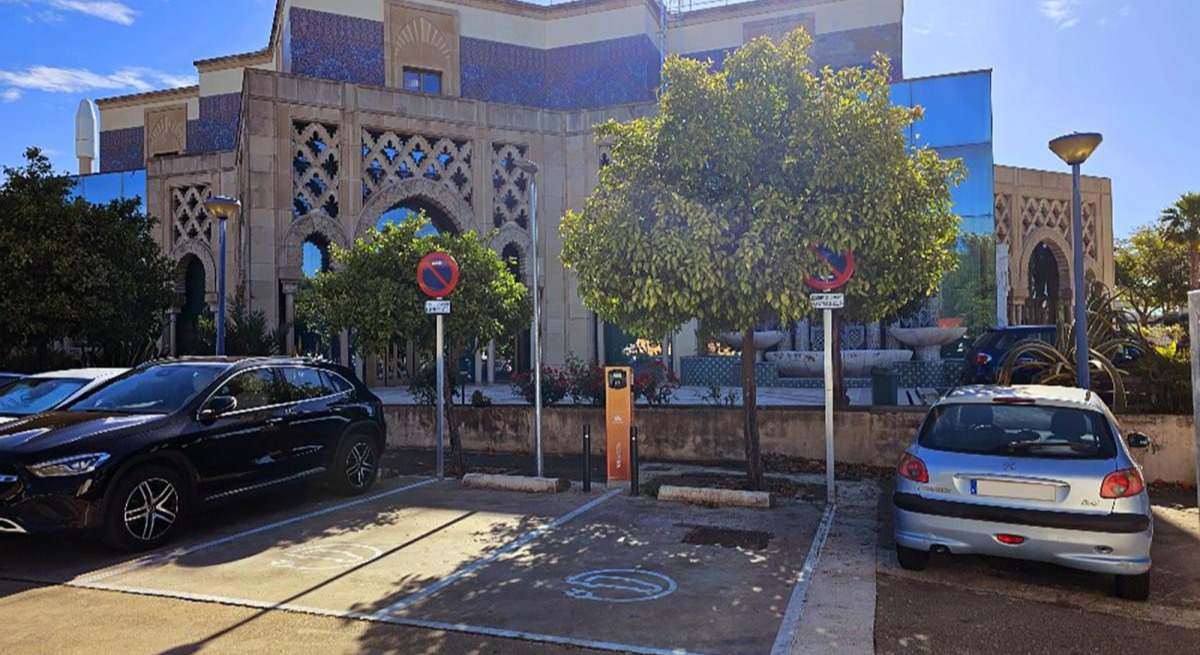 Punto de recarga en Cartuja, Sevilla.