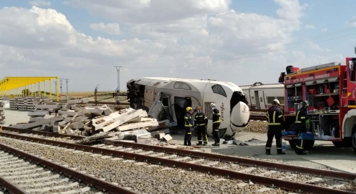 Cabeza del tren accidentado en La Hiniesta (Zamora) en 2020. / EUROPA PRESS