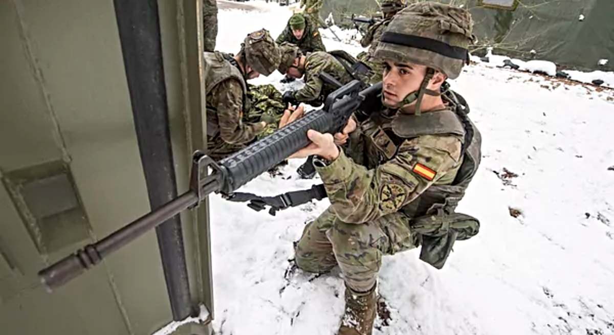 Militares españoles en unas maniobras de la OTAN en Letonia / OTAN