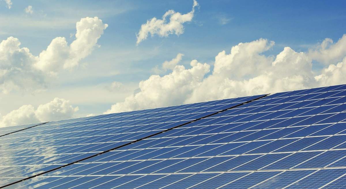photovoltaic-g58f6e67d1_1920-1.jpg