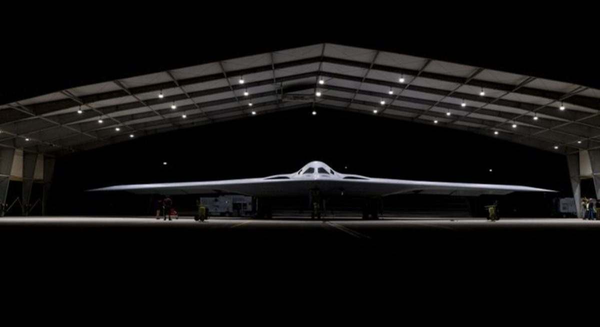 Bombardeo_B-21_Northrop_Grumman.jpg