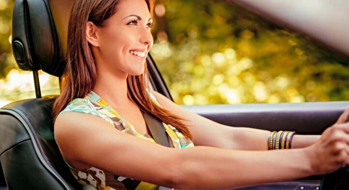 Una mujer al volante