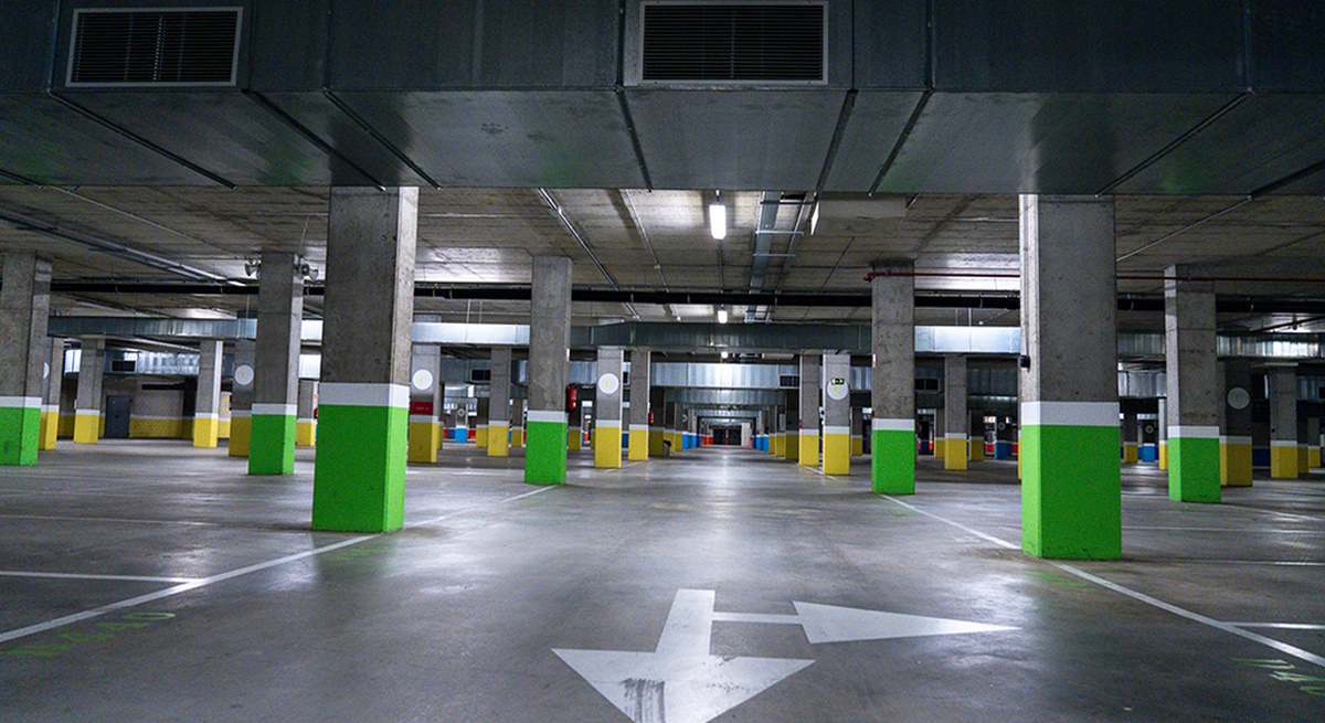 El aparcamiento EXpoCoruña inaugurado recientemente y dotado con puntos de recarga para coches eléctricos.