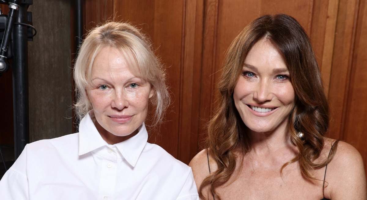 Pamela Anderson y Carla Bruni en la Semana de la Moda de París.