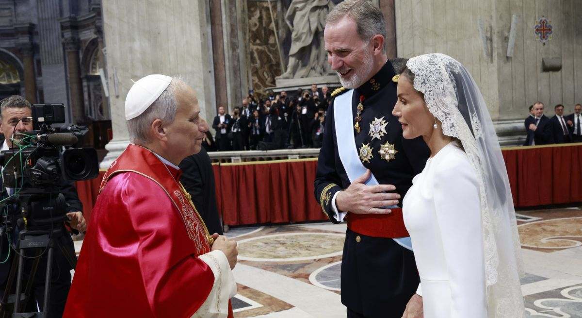 Letizia y Felipe / Papa León XIV