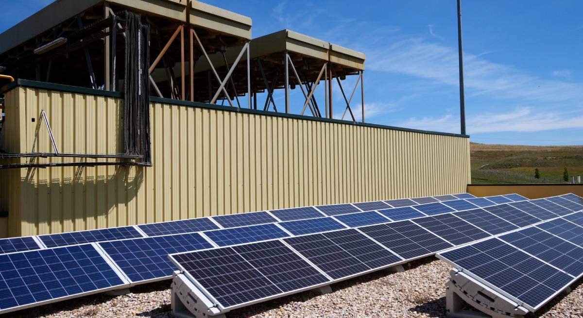 placas-solares-canal.jpg