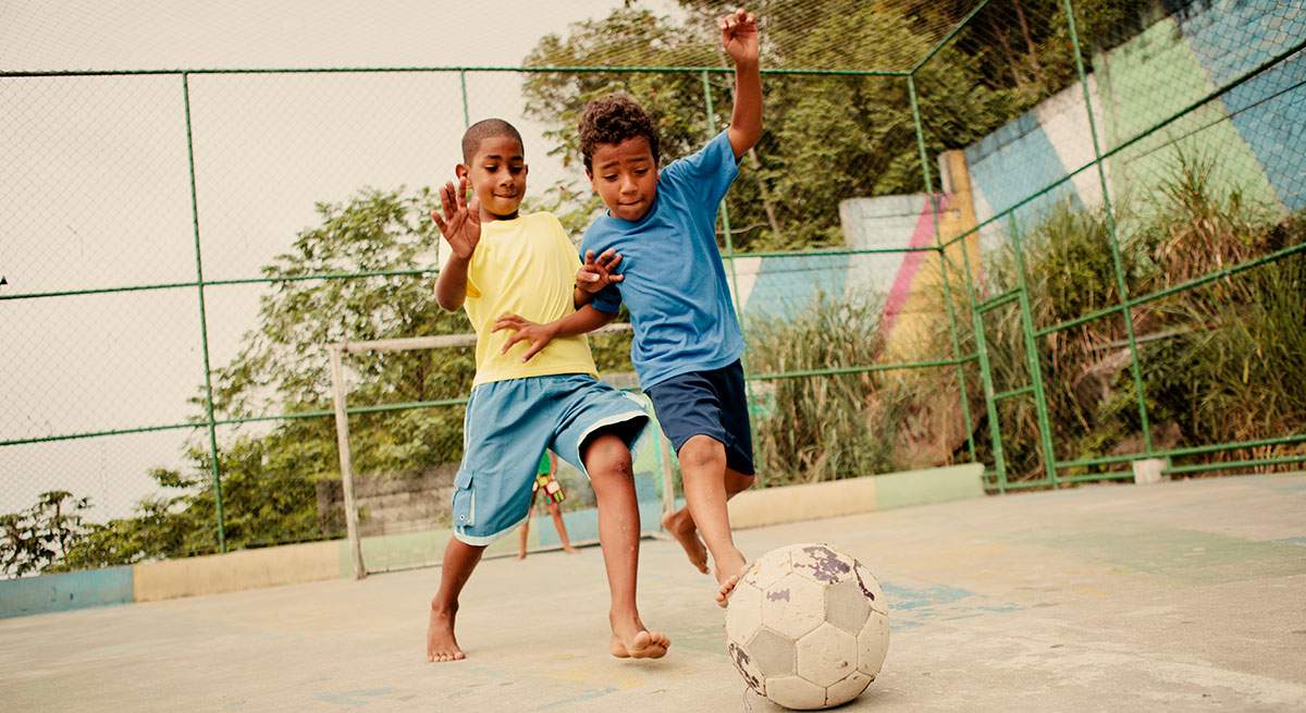 ninos-futbol-1200-istock.jpg