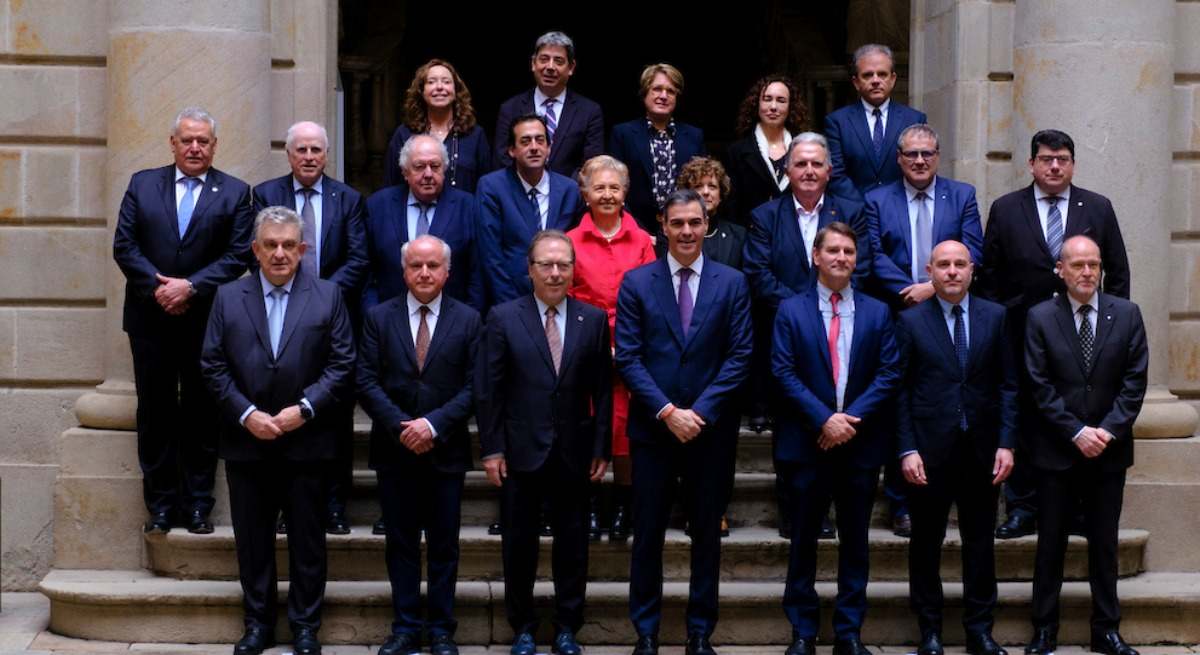 Los presidentes de las 13 cámaras de comercio catalanas se reúnen con el presidente del Gobierno, Pedro Sánchez. EE