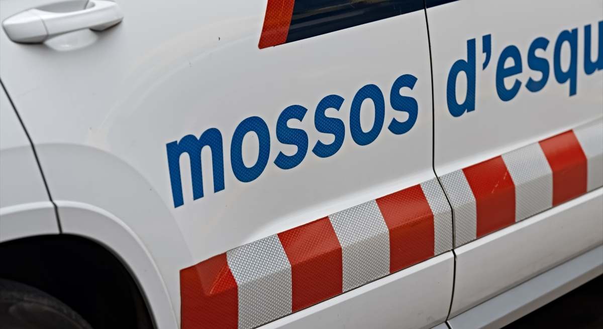 Un vehículo de los Mossos