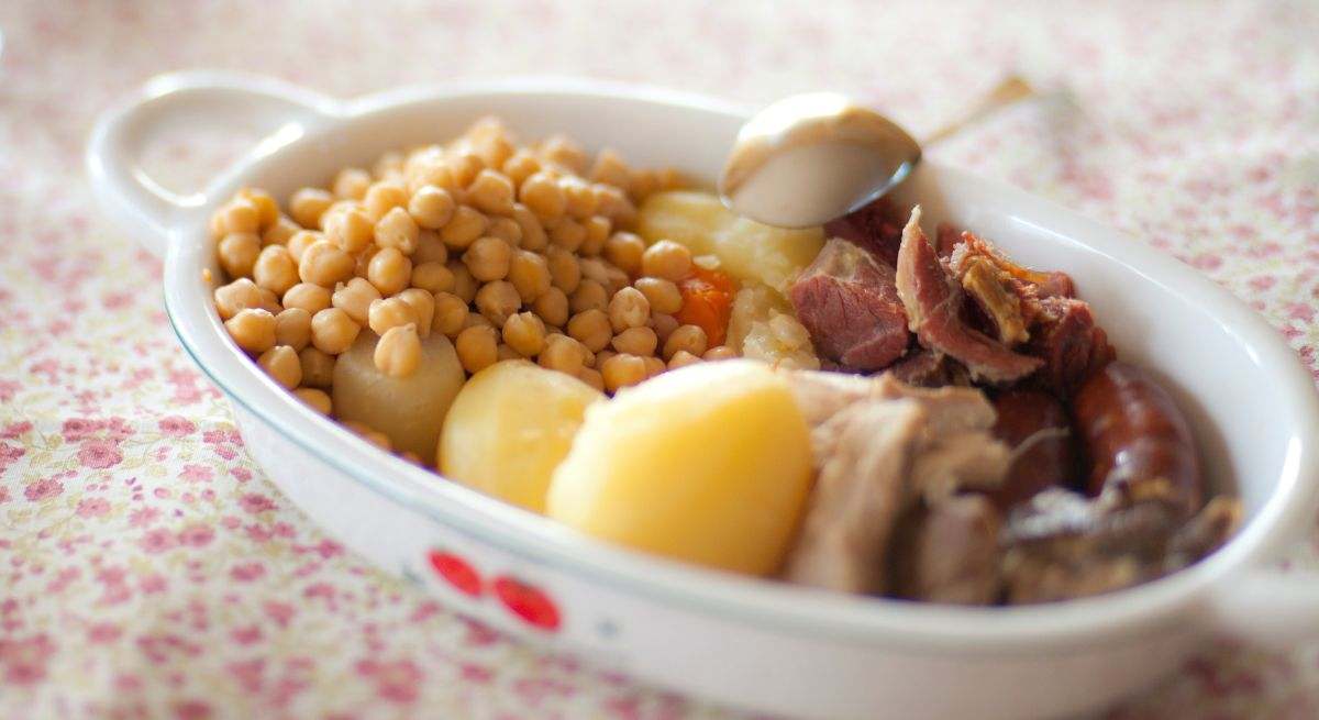El pueblo medieval cerca de Madrid en el que comer uno de los mejores cocidos en invierno: un viaje que merece la pena