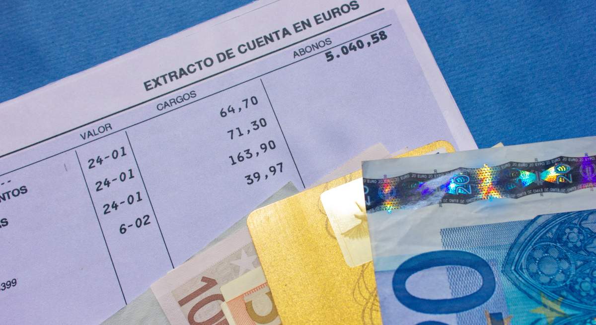 extracto-dinero-cuenta-bancaria-dreamstime.jpg