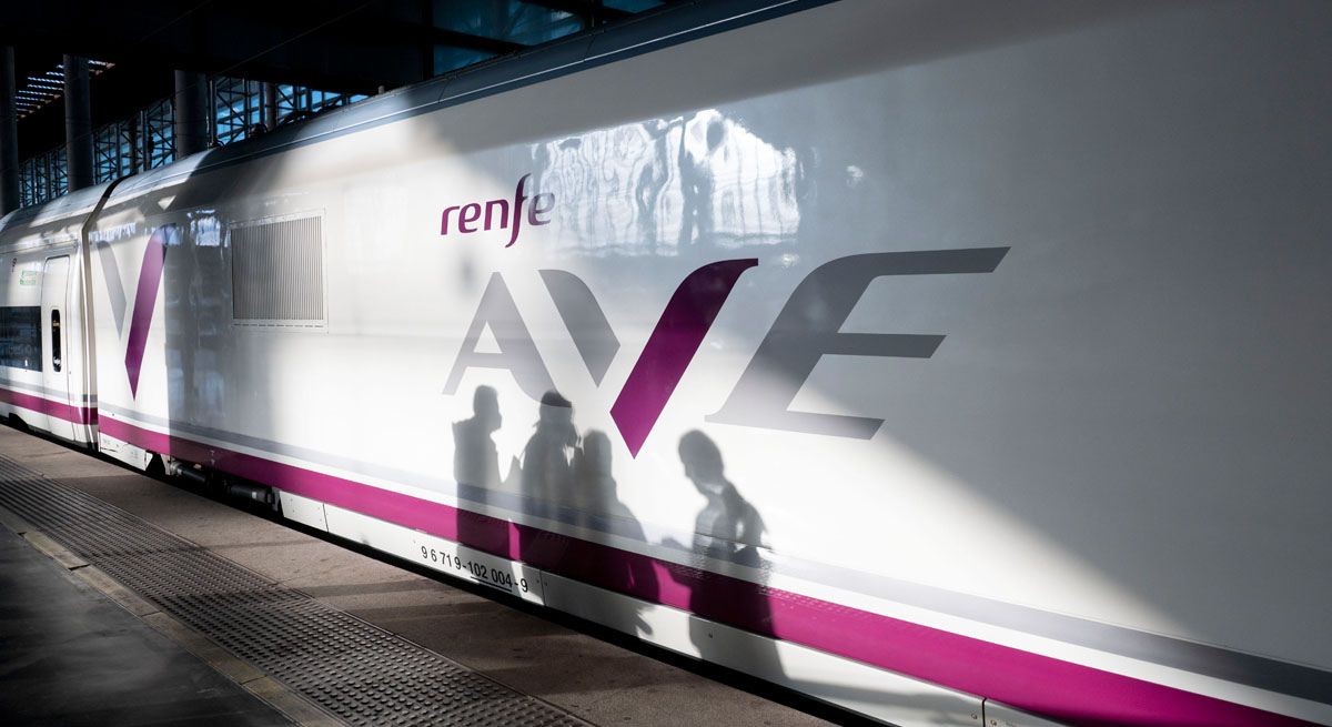 Renfe_tren_AVE.jpg