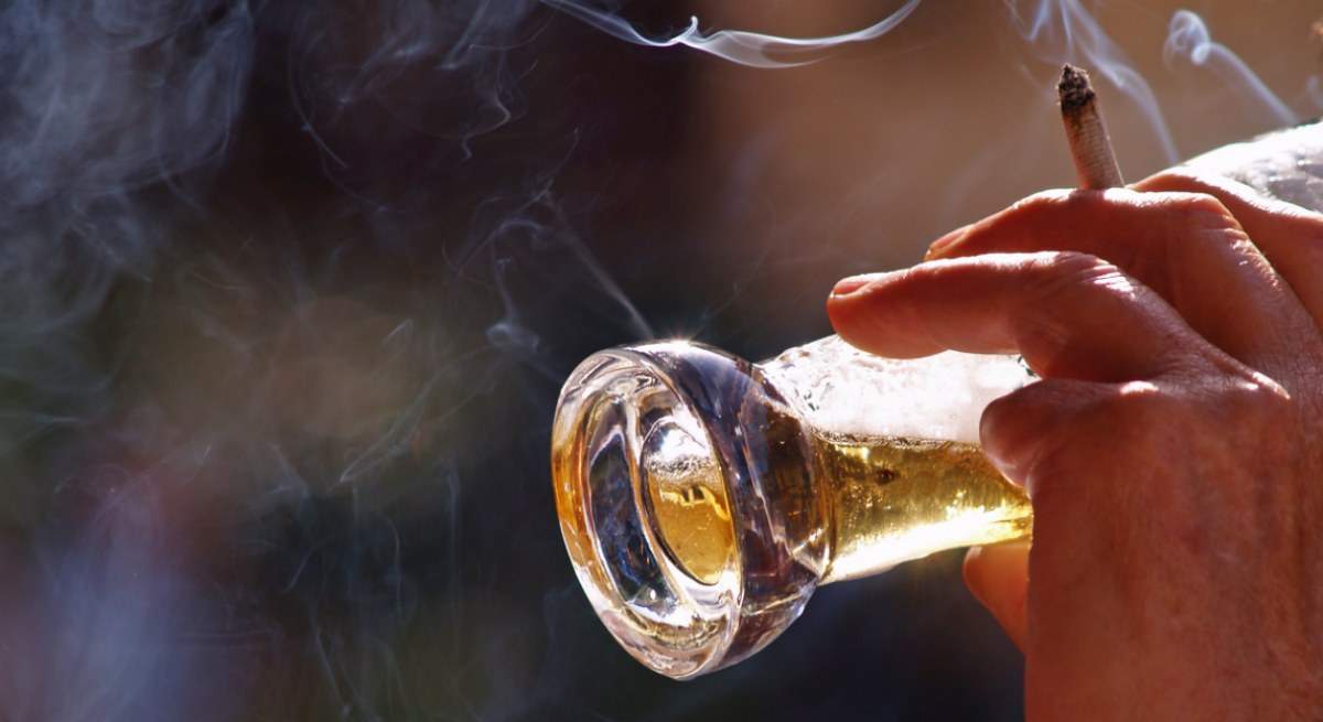 alcohol-tabaco-iStock-498488609.jpg