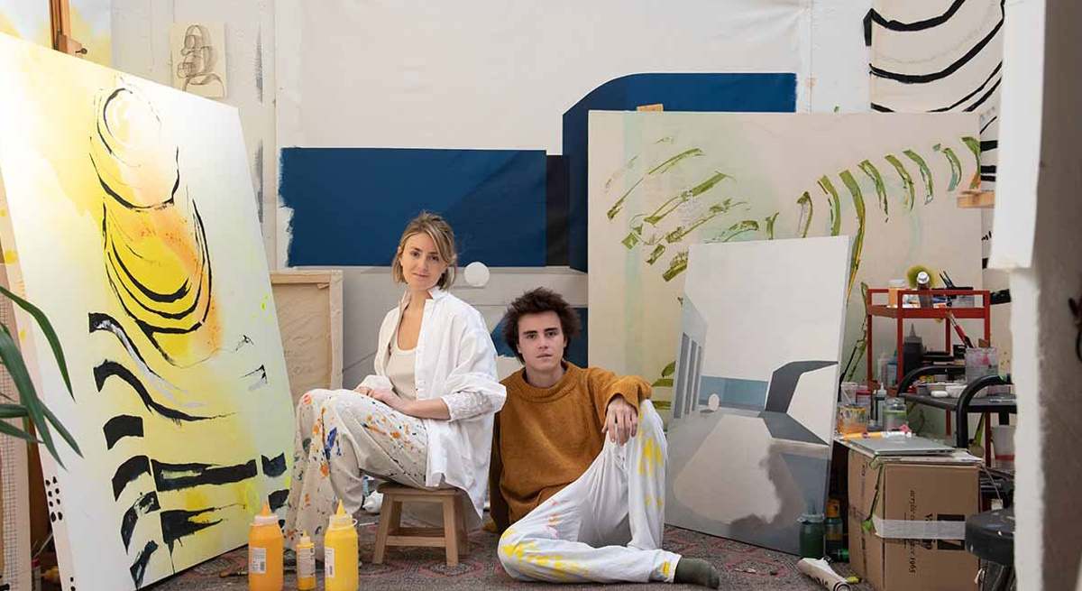 1200-Carlota-Perez-de-Castro-y-Borja-Colom-en-su-estudio.jpg