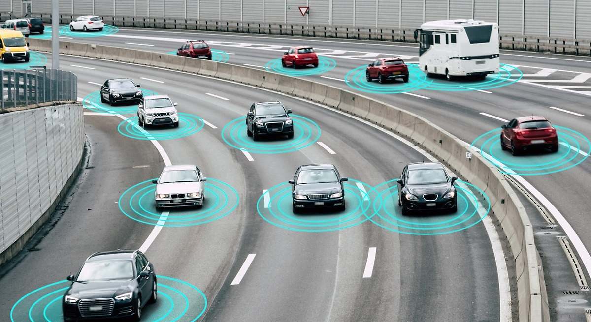 ilustración de coches en circulación con sistemas de ayuda