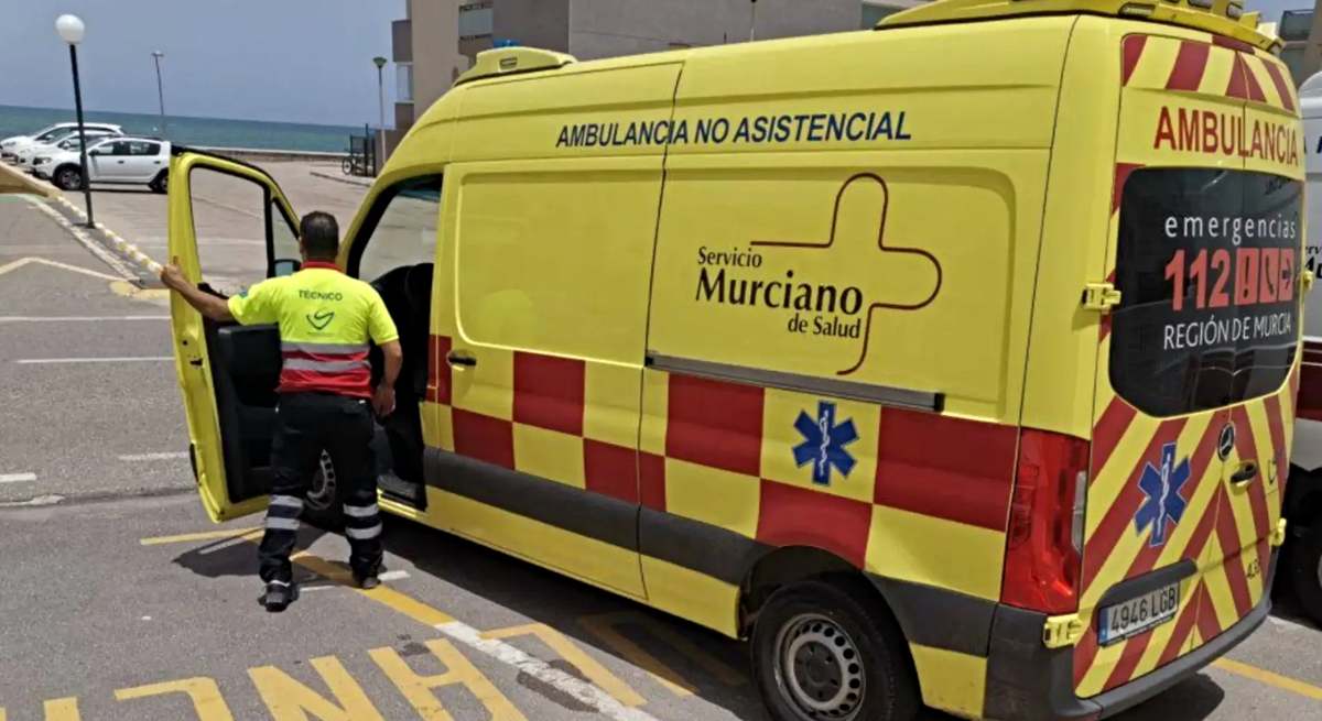Una ambulancia del Servicio Murciano de Salud