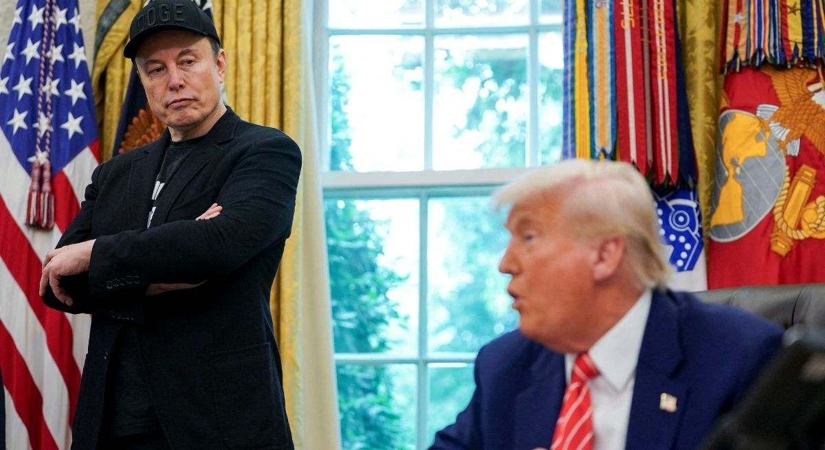 Trump acusa a Musk de recibir paguitas y amenaza con deportarle: "Recibe más ayudas que cualquier ser humano en la historia"