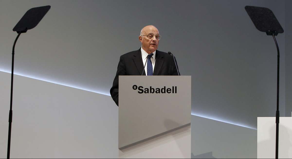 Josep Oliu, presidente de Banc Sabadell, en la última junta de accionistas del banco. EFE/Morell