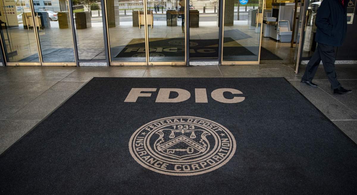 alfombra-fdic-bbg.jpg