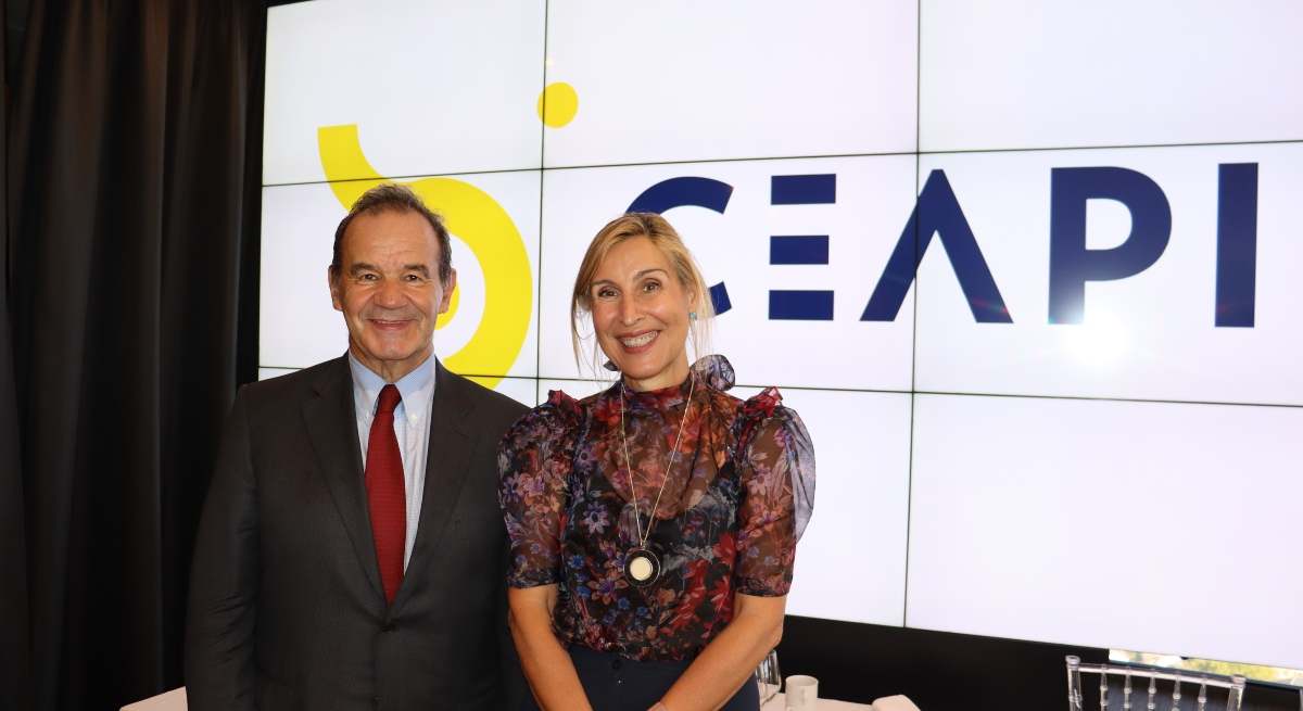 Andres-Allamand-y-Nuria-Vilanova-1.jpg