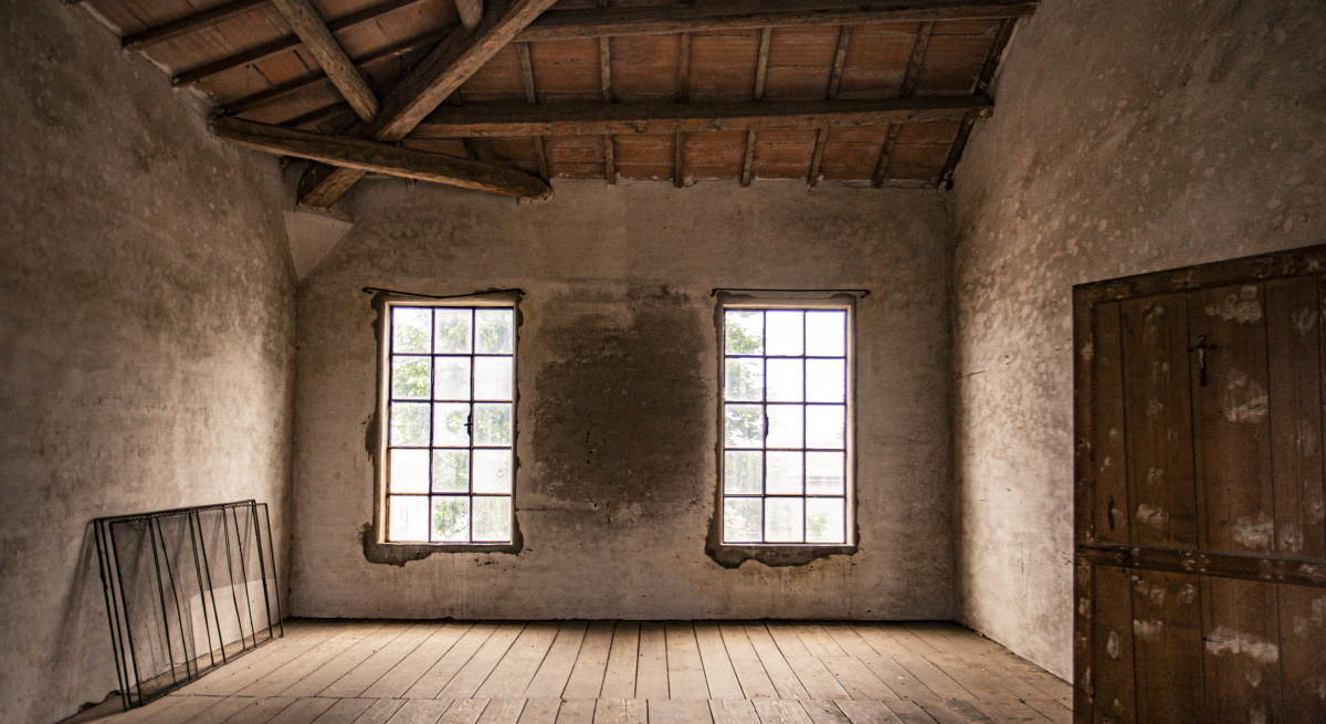 habitacion-vacia-vivienda-abandonada-dreamstime.jpg