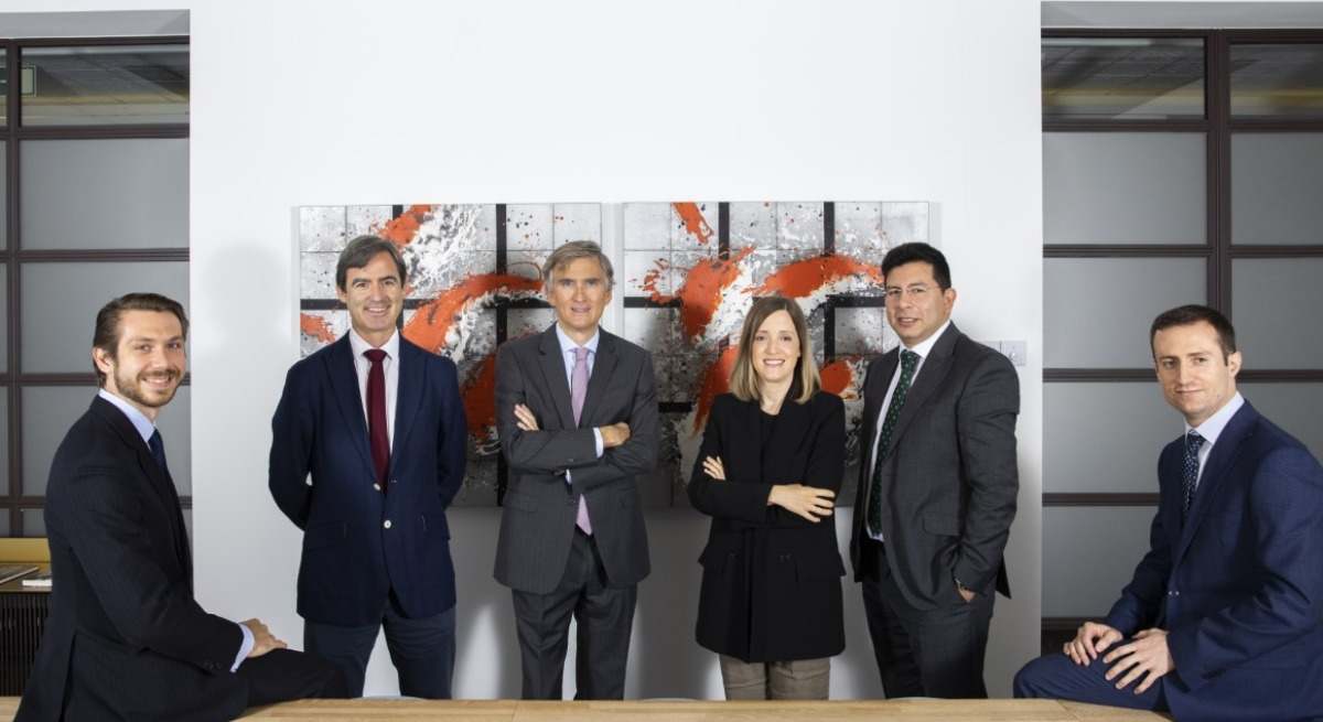 Equipo de gestión de Cobas AM.