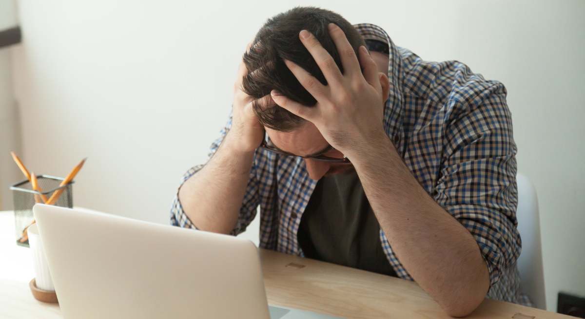 trabajador-despedido-oficina-dreamstime.jpg