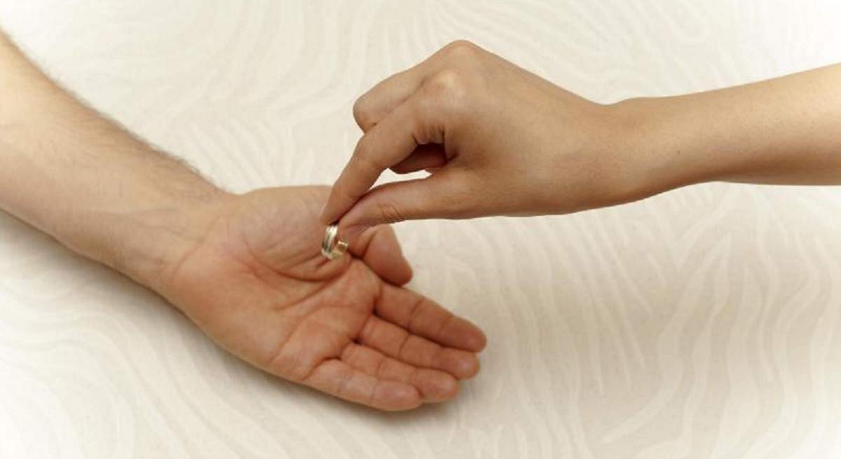 1200-x-655-Mujer-devolviendo-anillo-a-hoombre-Getty.jpg
