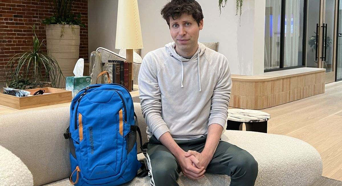 El mito tras la "mochila nuclear" que Sam Altman (ChatGPT) lleva por si la IA se vuelve contra nosotros