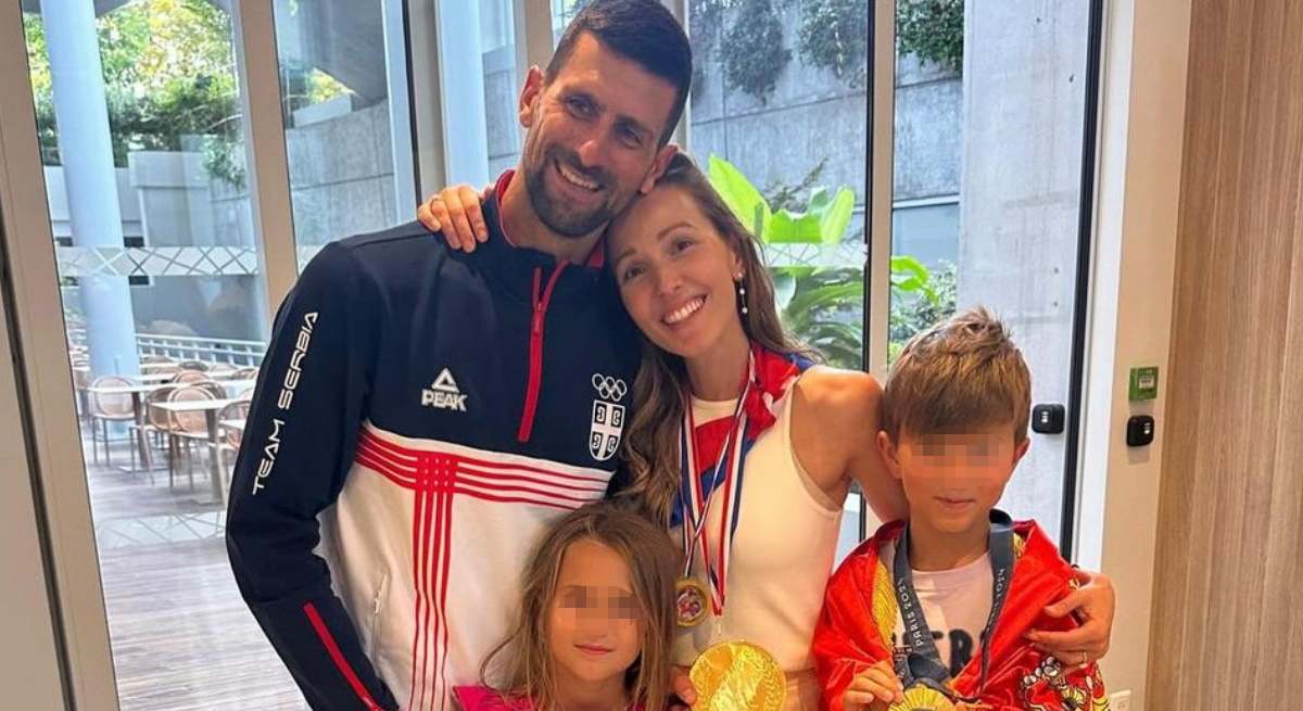 Djokovic celebra juegos medalla 