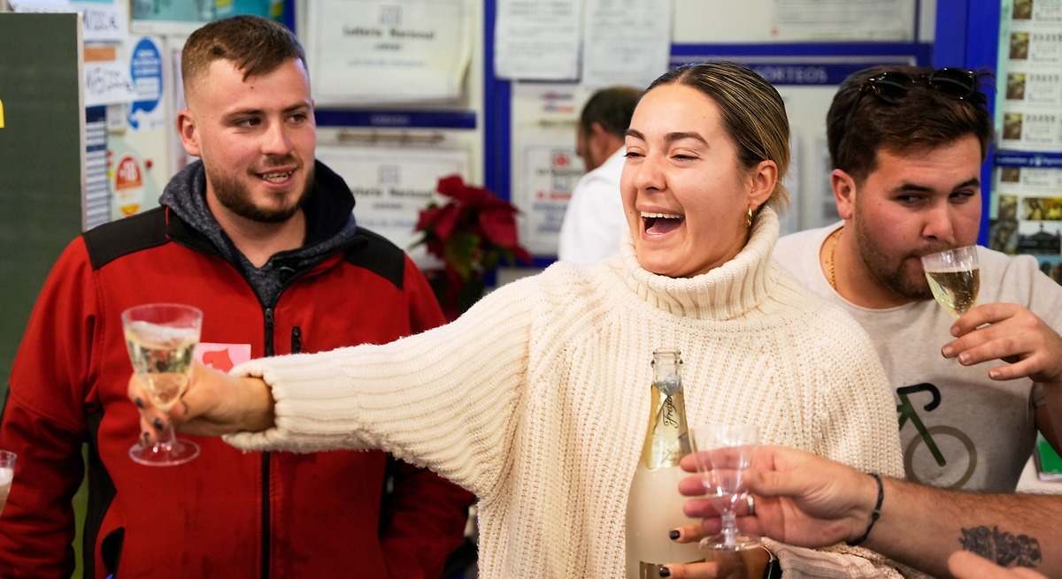 El Sorteo de Navidad 2024: el 37876 cae en Sort, municipio de Lleida que significa "suerte" en catalan