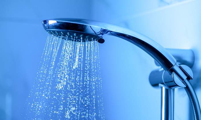 ducha-agua-fria.jpg