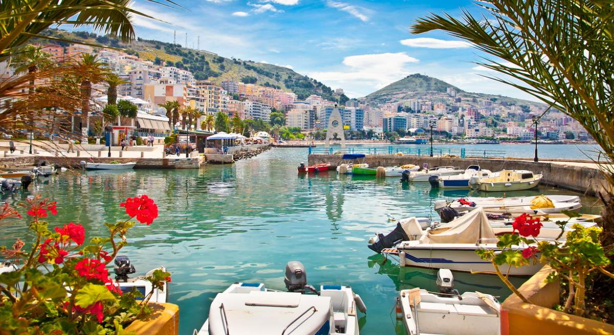albania-saranda-puerto.jpg
