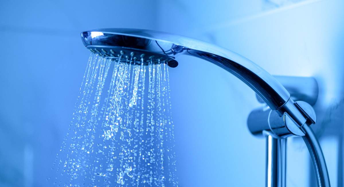 ducha-agua-fria.jpg