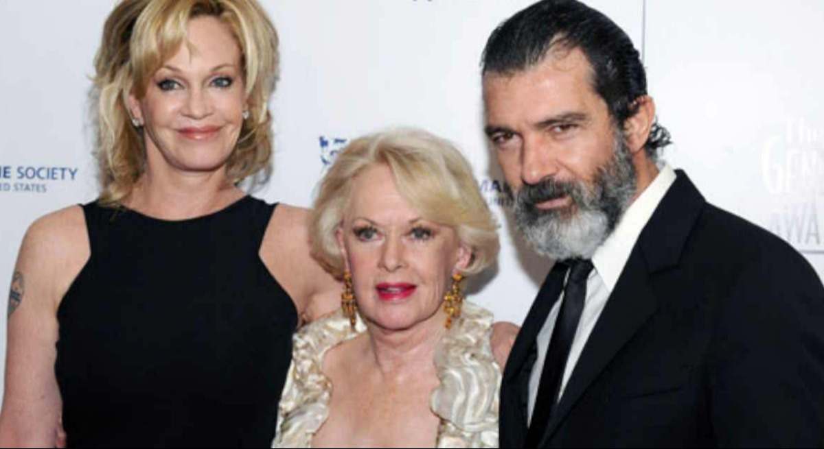 Banderas y Melanie con Tippi Hedren en 2010