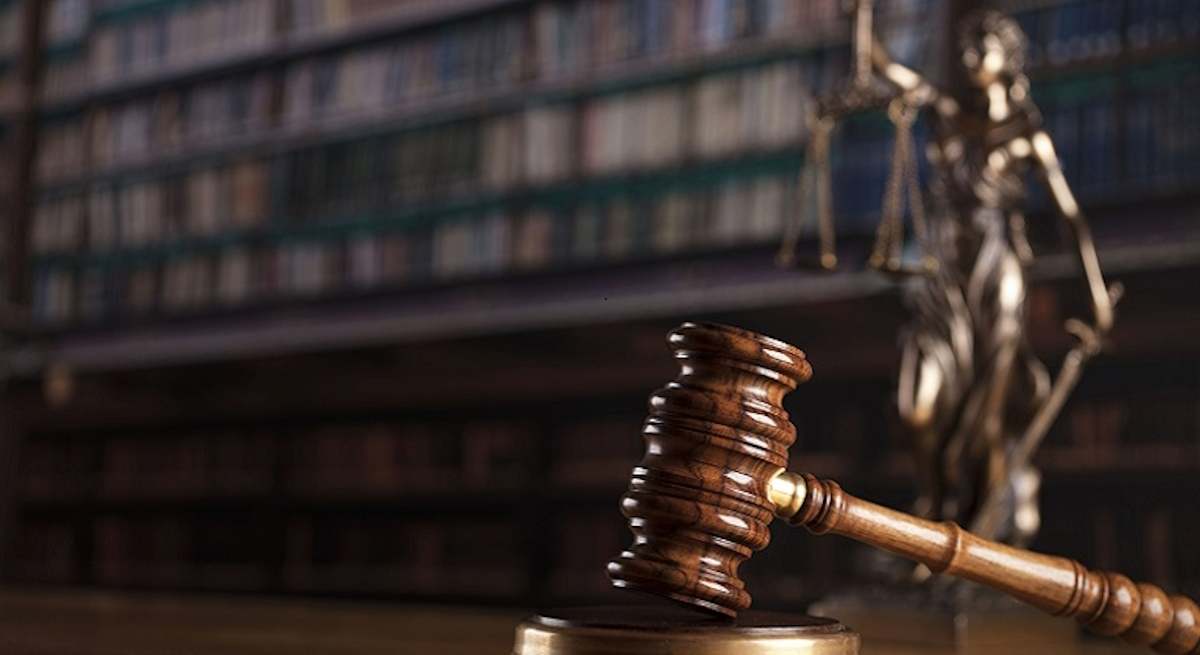 Simbolo_Justicia_y_mazo_Istock.jpg