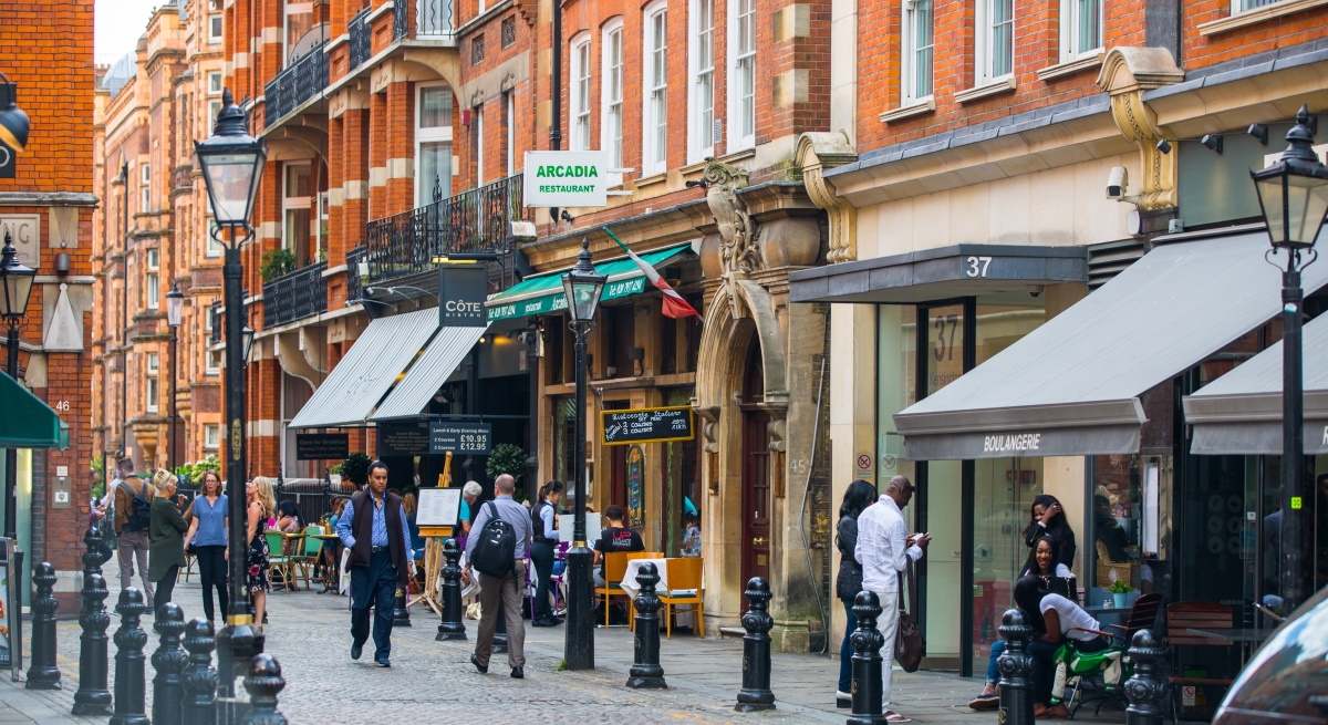 londres-calle-reino-unido-tiendas-dreamstime.jpg